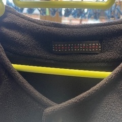 センスオブプレイスのフリースジャケットの画像