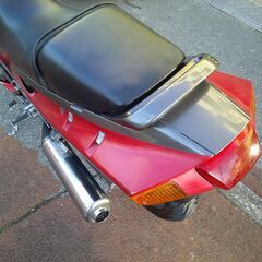 NO.5543　ＺＺＲ２５０　水冷４サイクル２気筒２５０ｃｃエンジン　レッド＆ガンメタリック　☆彡の画像