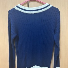 ネイビー　ニット　Mの画像