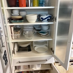 あげます！12／9限定　食器棚の画像