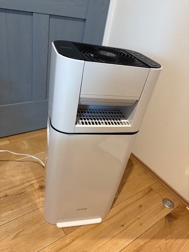 【お値下げ中】アイリスオーヤマ　サーキュレーター　衣類乾燥除湿機