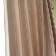 カーテンの画像