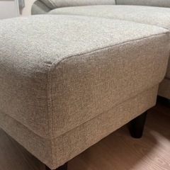 ニトリ3人掛け布張りソファ＋ オットマン付きの画像