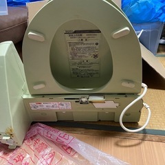 【無料】TOTOウォシュレット　TCF650R ジャンクの画像