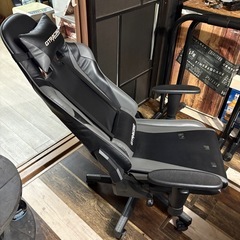 ゲーミングチェアの画像