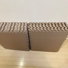 パズルマット　32枚　　55㎝×55㎝の画像