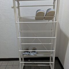 靴収納ラックの画像