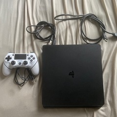 PlayStation 4 (PS4)ジェット・ブラック 500GB の画像