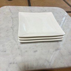 食器類をを　まとめて引き取っていただけるかたいただける方の画像