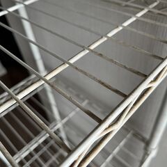 【あげます】【無料】【難あり】　組み立て式金属製　ラックの画像