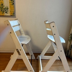 子供用ハイチェア2台の画像