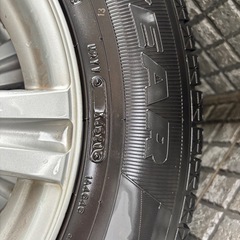 スタッドレス4本セット 
SUV の画像