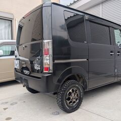 スズキ エブリイワゴン 660 JPターボ 4WD　リフトアップ車両　新品ホイール・新品マッドタイヤ　新品ディスプレイオーディオ　キーレス　電動格納ミラー の画像