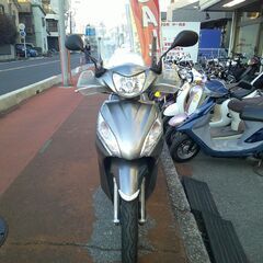 NO.5544　ディオ１１０（ＤＩＯ） ４サイクルエンジン　フューエルインジェクション　リヤボックス付き　スクリーン付き　シルバー　☆彡の画像