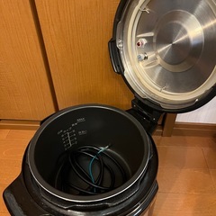 人気⭐︎ワンダーシェフ　pscマーク付き　電気圧力鍋　自動調理　2020年製　動作確認済みの画像