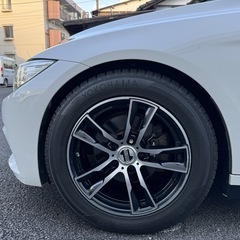 スタッドレスタイヤ17インチホイール付き　225/55R17ヨコハマタイヤの画像