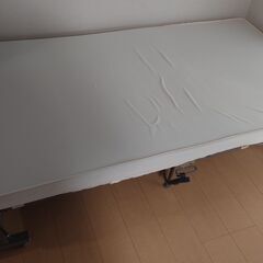 アテックス ATEX 収納式 電動リクライニングベッド AX-BE560 電動ベッド シングル 折りたたみベッド 電動 1モーターの画像