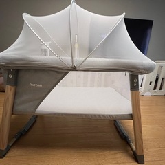 ヤトミ ベビーベッドの画像