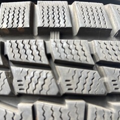 スタッドレス4本セット 
SUV の画像