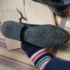 【価格 相談可】革靴（メンズ 、大きさ 43（ 27から27.5cm）、ブラック）の画像