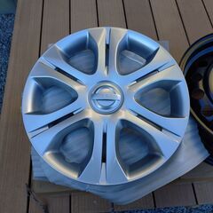 日産純正スチールホイール４本（未使用、ホイールカバー付き）の画像