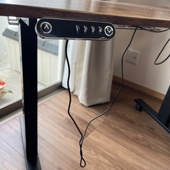 パソコンデスク、電動昇降デスクの画像