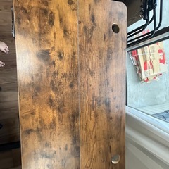 パソコンデスク、電動昇降デスクの画像