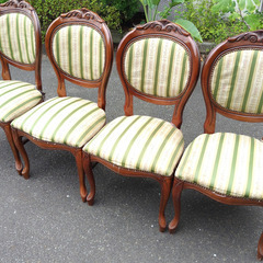 ダイニング5点セット テーブル4脚付き 楕円形 ロココ式 猫脚 アンティーク調の画像