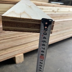 杉　30×105×2780mm LVB(集成材）100本30,000円 ⁉️  の画像