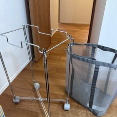 無印⭐︎ナイロンメッシュバスケットとゴミ袋ホルダーの画像