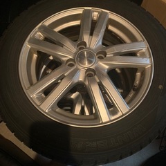 DUNLOPスタッドレスタイヤ4本の画像