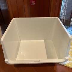 前あき衣装ケースの画像