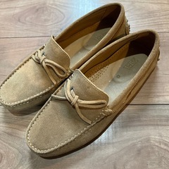 ZARA スエード ローファー ベージュの画像