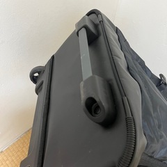 モンベル　ウィーリーダッフル90  キャリーケース　
大容量の画像