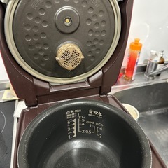 三菱 IHジャー炊飯器 5.5合炊き（NJ-VX101-R）の画像