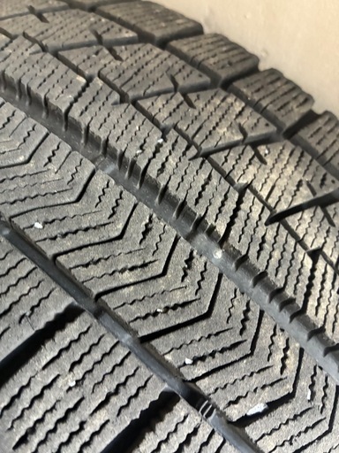 BRIDGESTONE ブリヂストン ブリジストン VRX 205/60R16 スタッドレス　タイヤ　2020
年製　16インチ