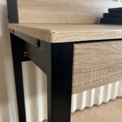 USB ×コンセント付きパソコンデスク　CORSAIR T3 RUSH V2 チャコールチェア　　の画像