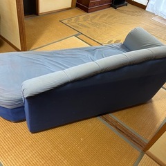 ★無料！カウチソファー★の画像
