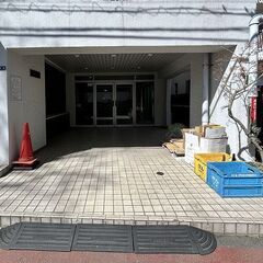 【三田駅】【月約5万円】【週5日×朝2時間】マンション清掃/未経験者可～日払い可(三田8)の画像