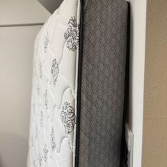 シーリー　sealy　セミダブルベッドの画像