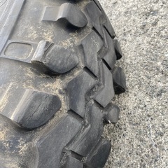 スーパースワンパー32x9.50ホイール付き5穴の画像