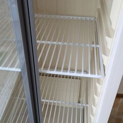 2019年　ホシザキ星崎 小スライドガラス 冷蔵ショーケース 小型冷蔵庫 お酒ビール飲料用 SSB-48CT2 厨房店舗業務用①の画像