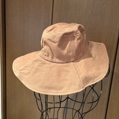 つば広帽子2点の画像