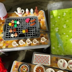 ①リカちゃん　もくもくジュージューにぎやかバーベキュー　Coleman 服付き　の画像