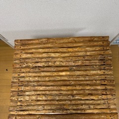 ハンドメイドな木の台の画像