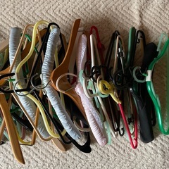 ※急ぎ！！大量ハンガー 全てセット　の画像