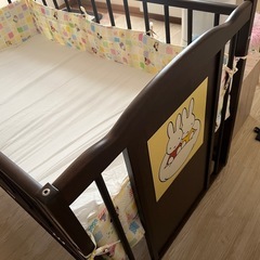ベビーベッド　ベビー用品の画像