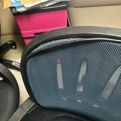 デスクチェア　オフィスチェア3つの画像