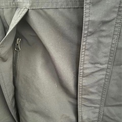 UNIQLOブラック マウンテンパーカー フード付き　XLの画像