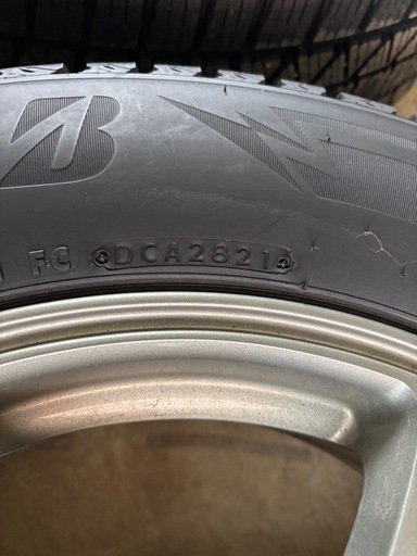 スタッドレスタイヤ
ホイール付(225/60R17、DM-V3)